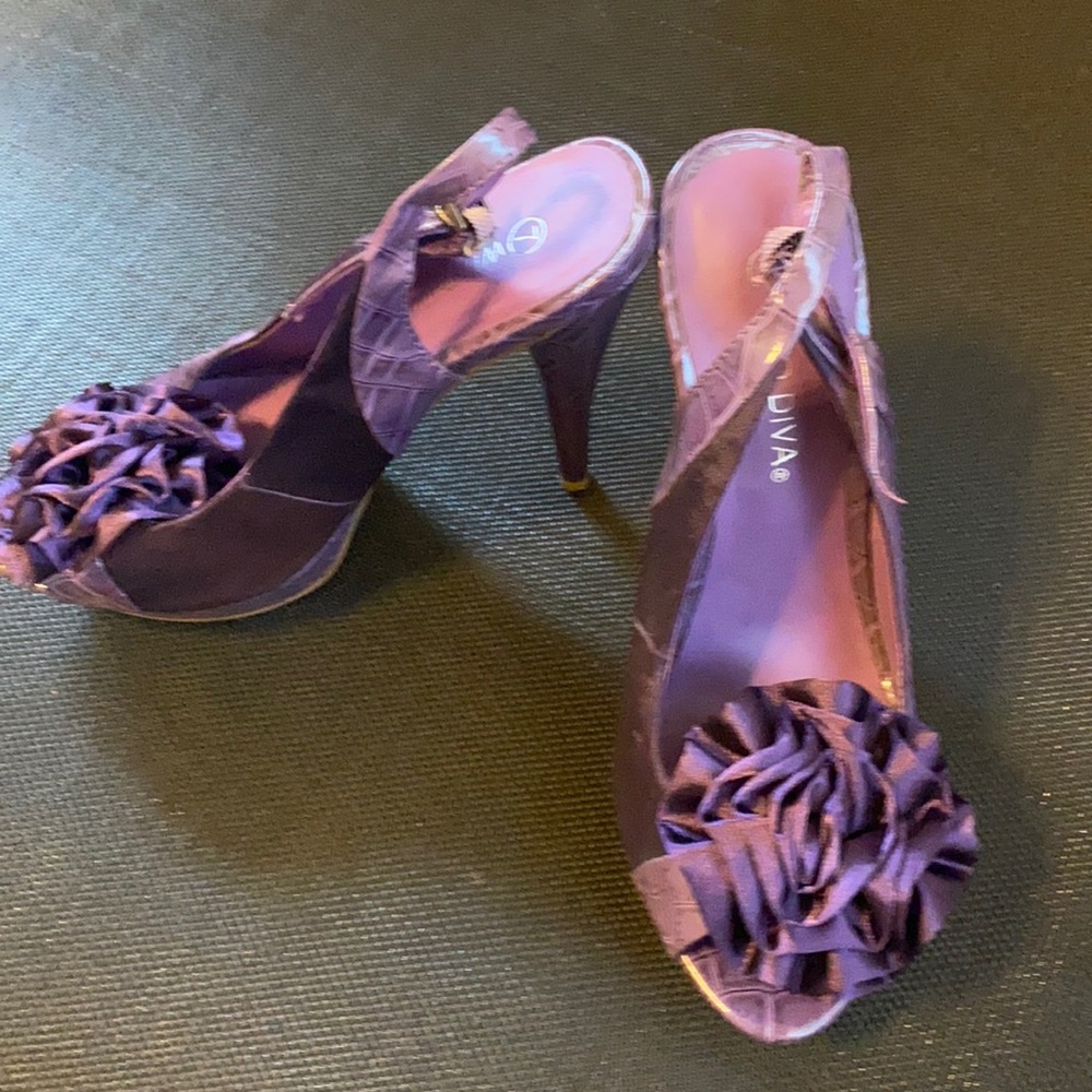 Purple satin platform heel